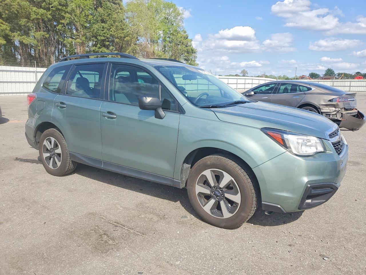 2017 Subaru Forester 2.5I - zdjęcie 4