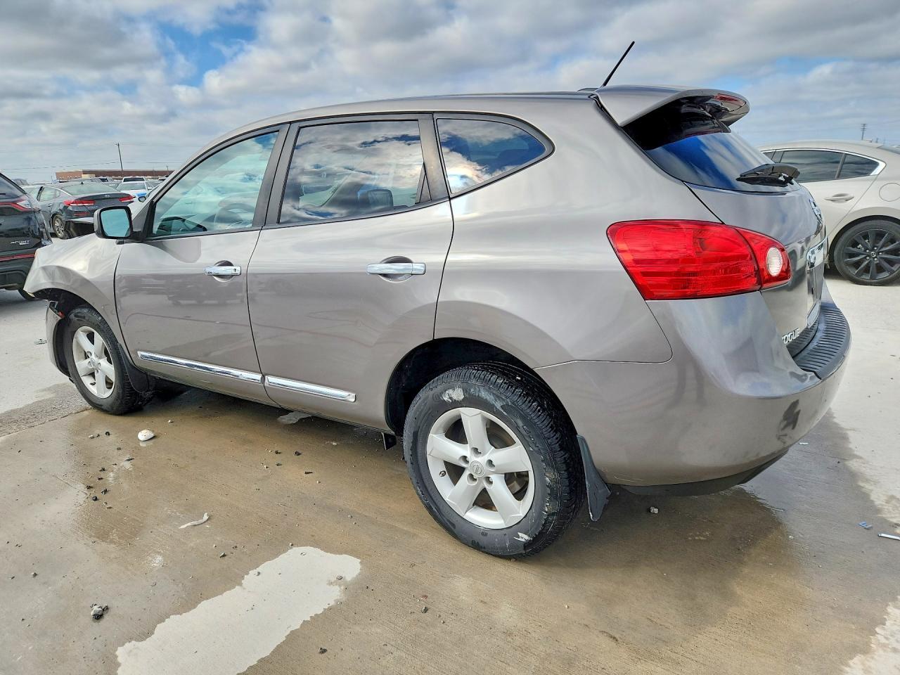 2013 Nissan Rogue S - zdjęcie 2