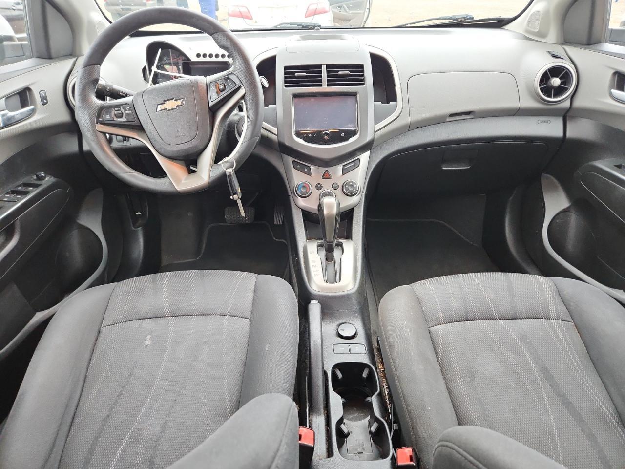 2016 Chevrolet Sonic Lt - zdjęcie 8