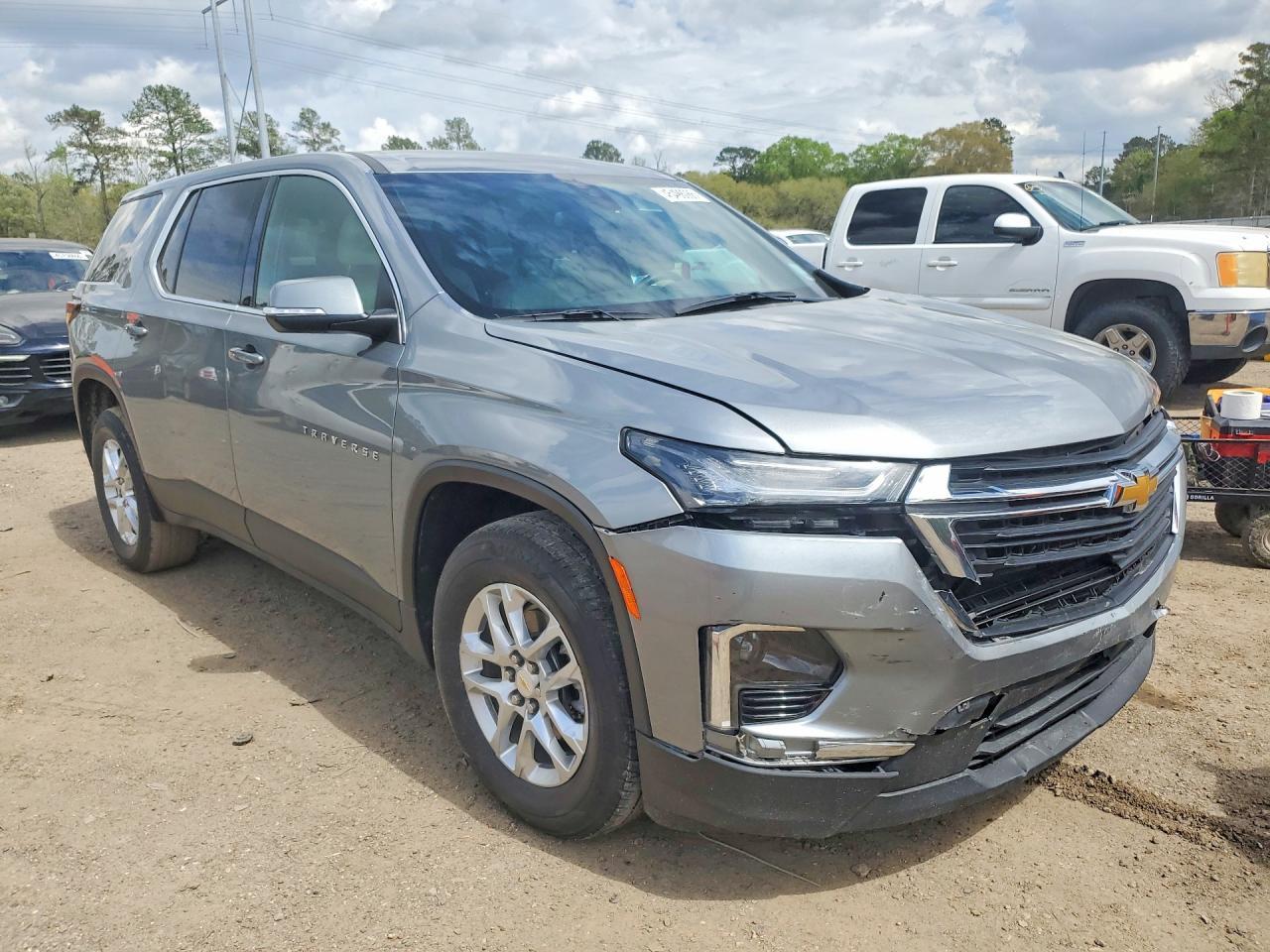 2023 Chevrolet Traverse Ls - zdjęcie 4
