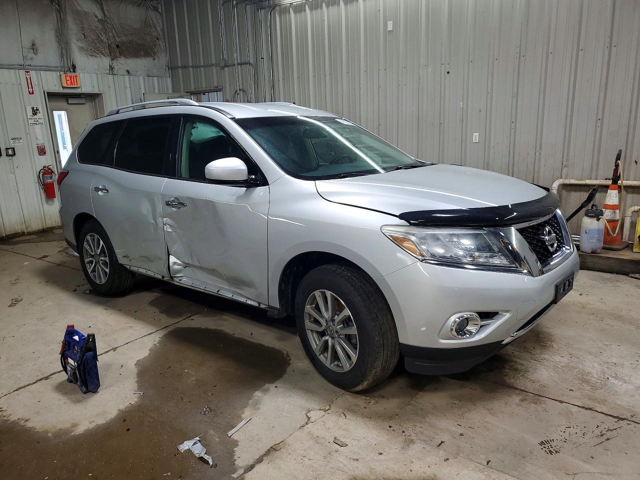 2016 Nissan Pathfinder Sv - zdjęcie 4
