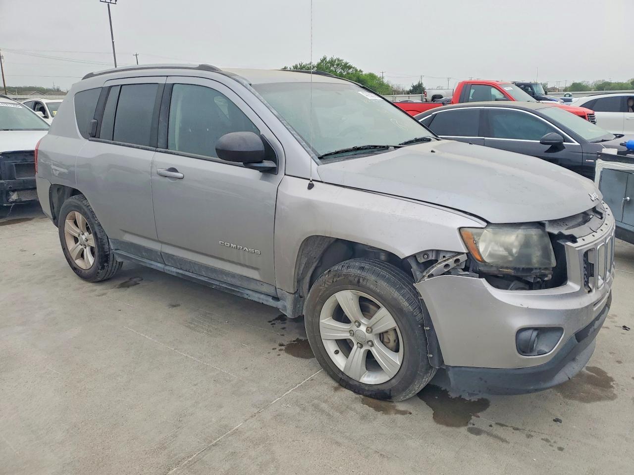 2016 Jeep Compass Sport - zdjęcie 4