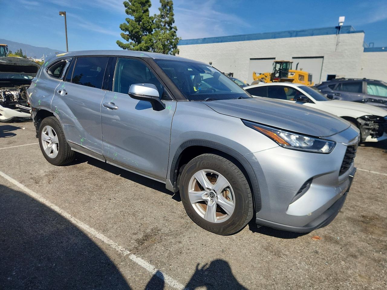 2020 Toyota Highlander L - zdjęcie 4
