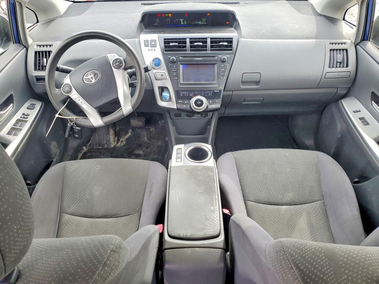 2014 Toyota Prius V Two - zdjęcie 8