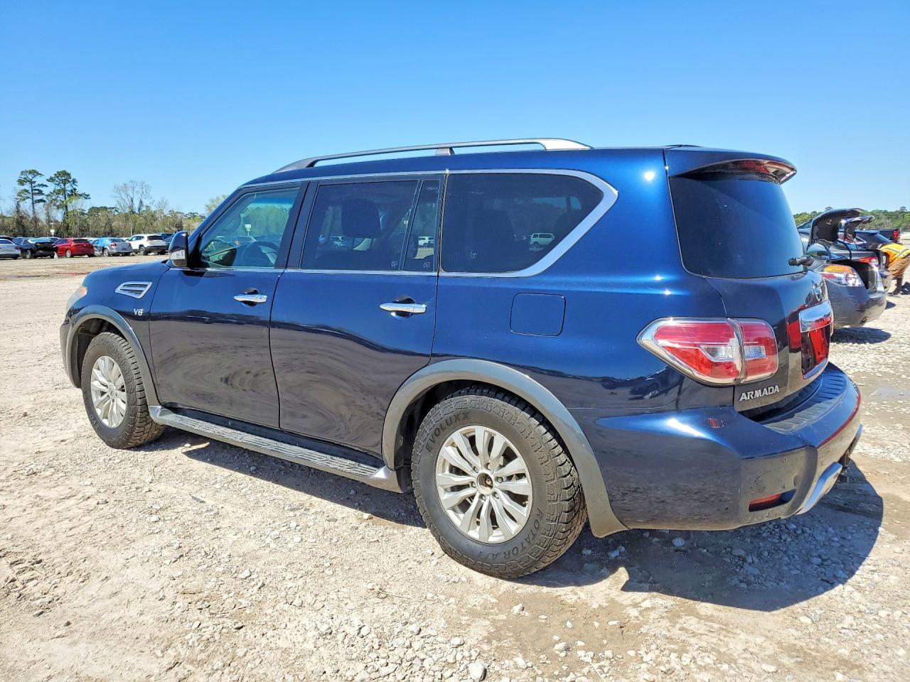 2018 Nissan Armada Sv - zdjęcie 2