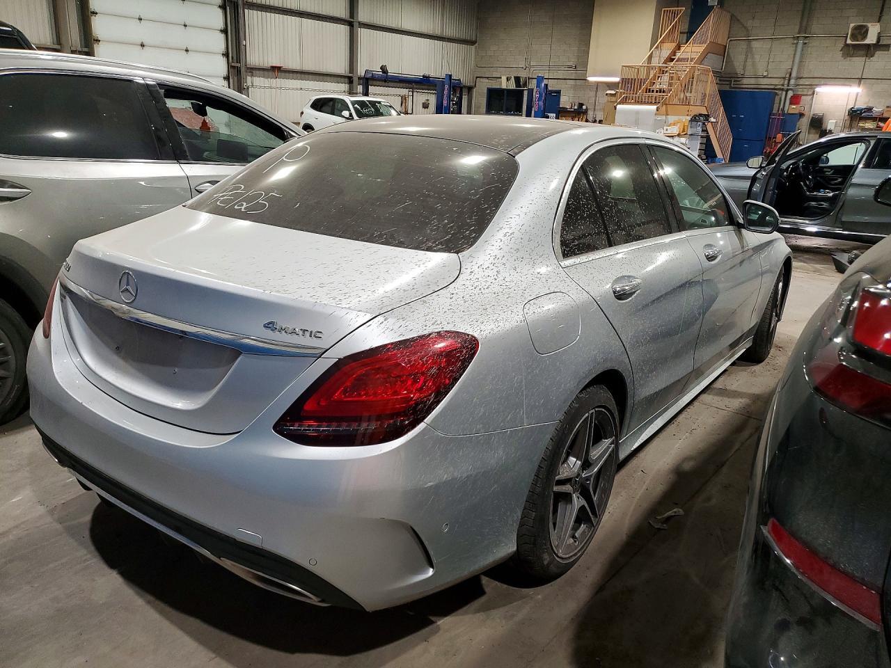 2021 Mercedes Benz C 300 4Matic - zdjęcie 3