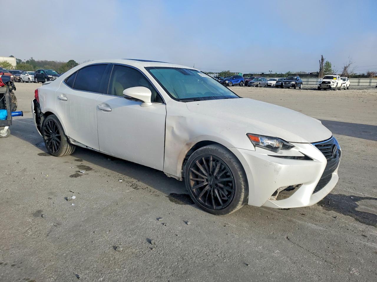 2016 Lexus Is 200T - zdjęcie 4