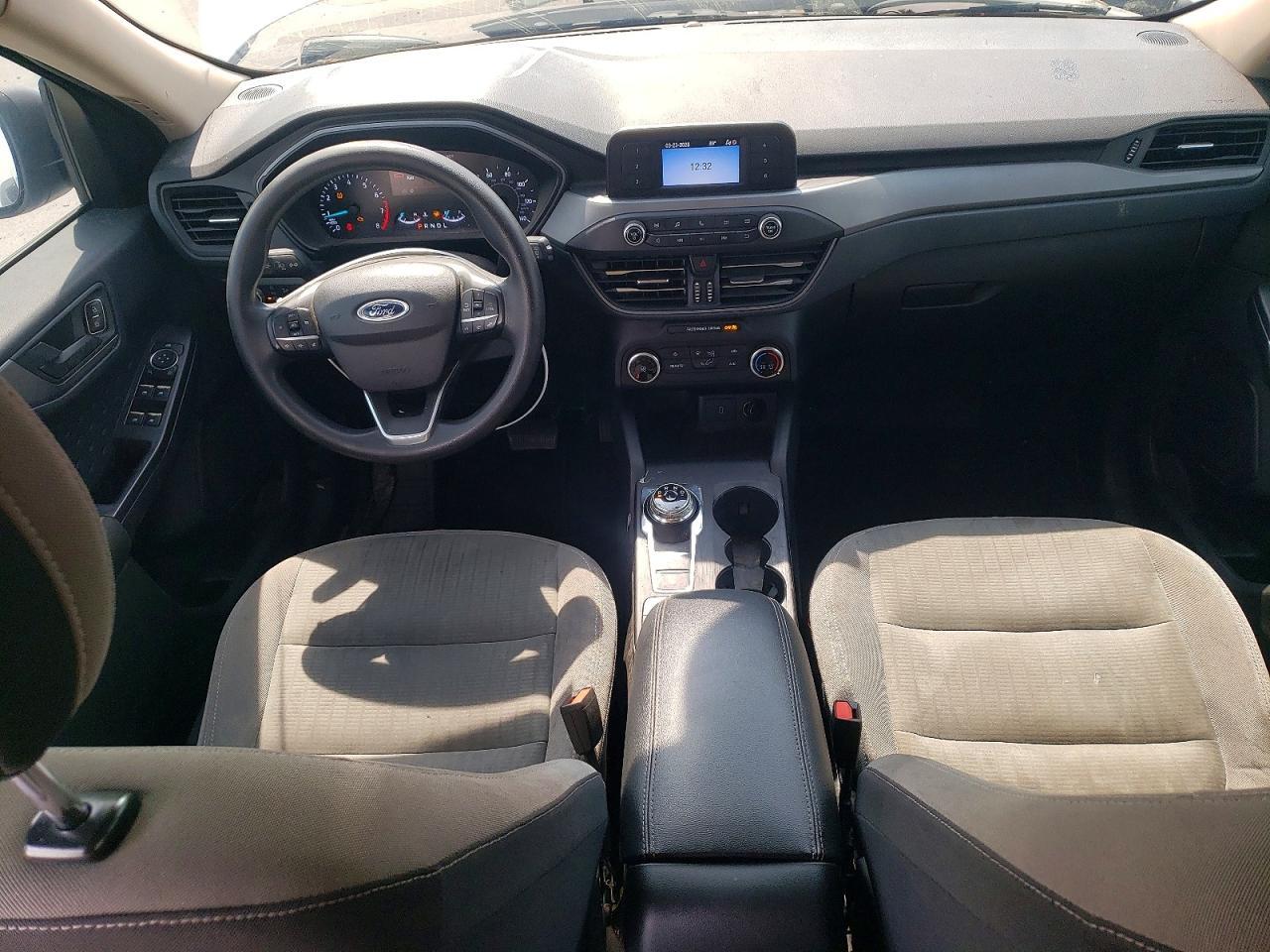 2020 Ford Escape S - zdjęcie 8