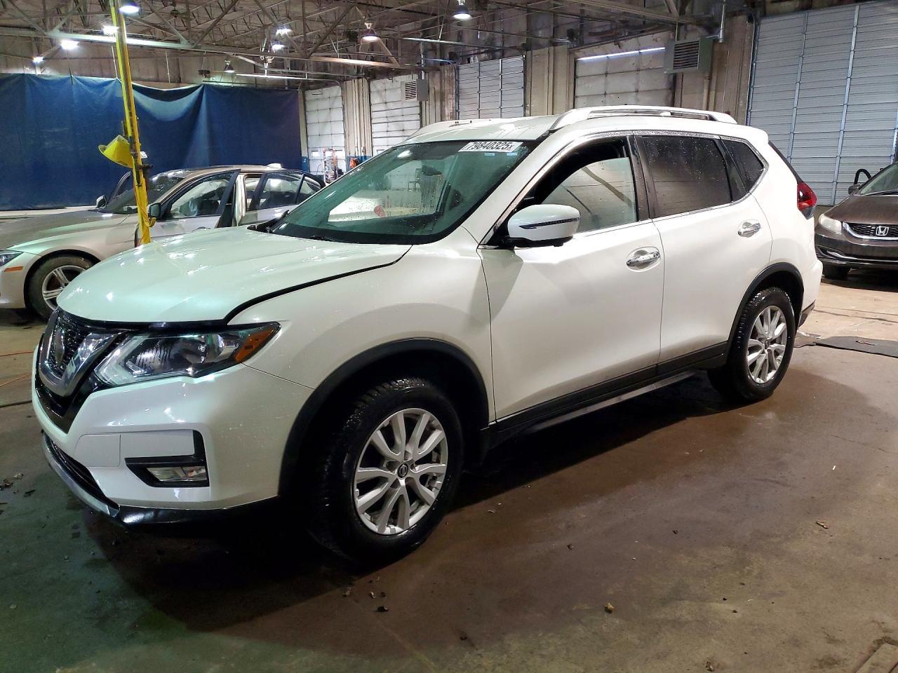 2018 Nissan Rogue Sv - zdjęcie główne