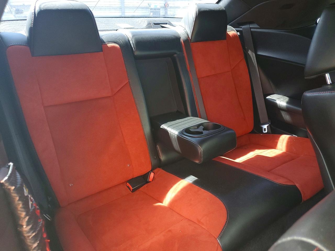 2015 Dodge Challenger R - zdjęcie 10