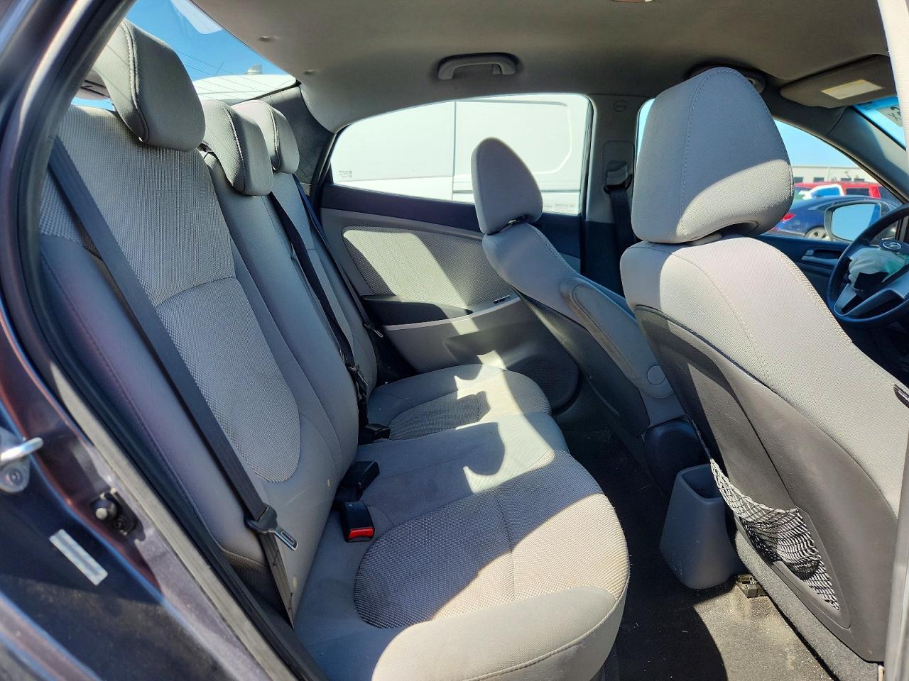 2013 Hyundai Accent Gls - zdjęcie 10