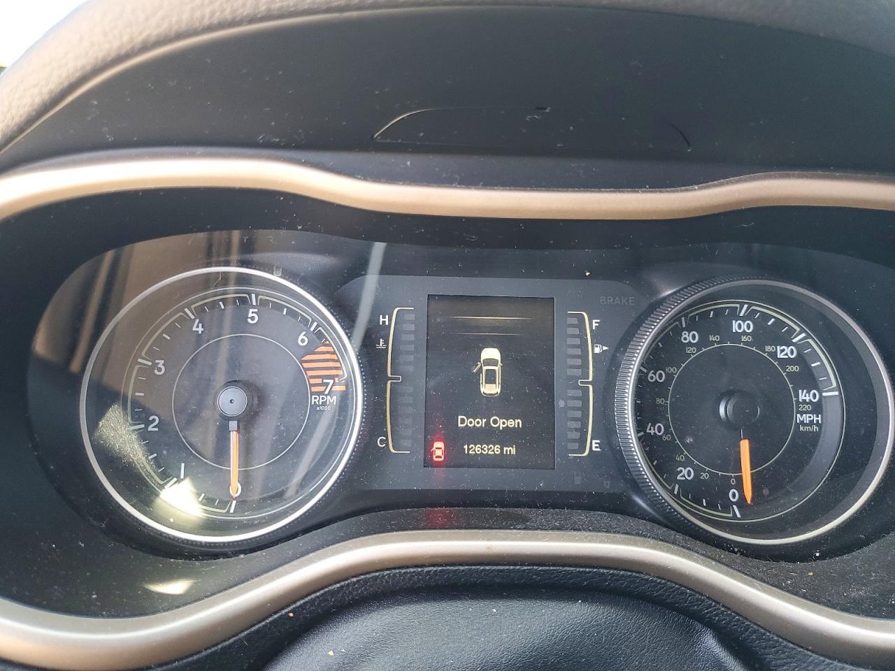 2016 Jeep Cherokee Latitude - zdjęcie 9