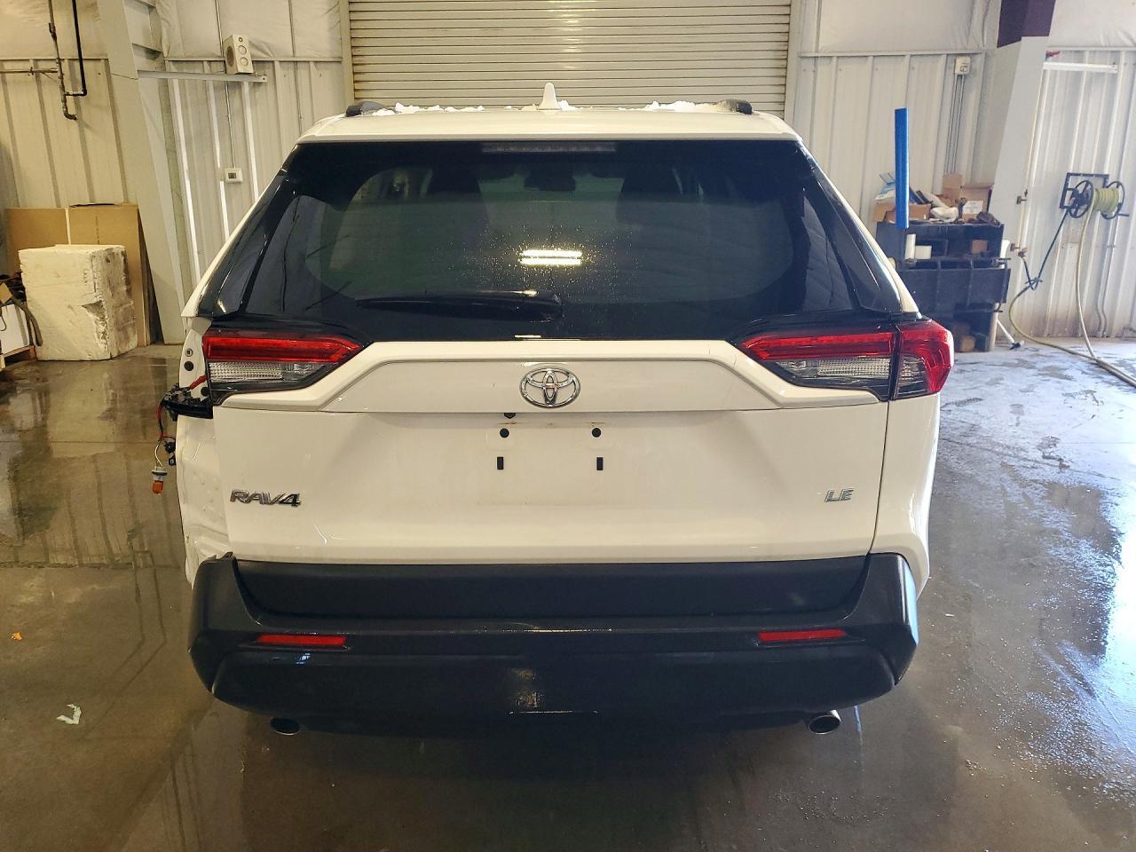 2019 Toyota Rav4 Le - zdjęcie 6