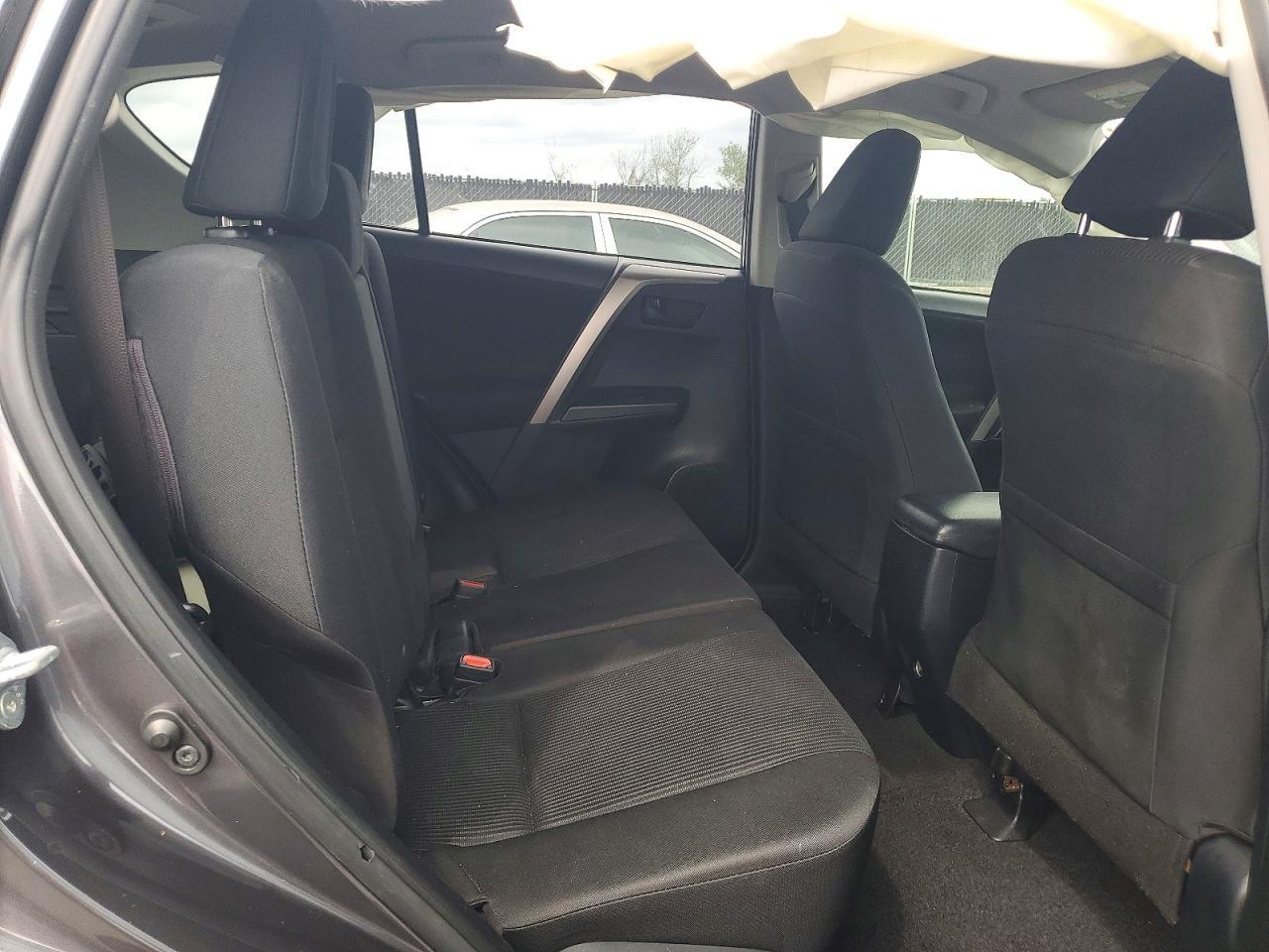 2018 Toyota Rav4 Le - zdjęcie 11