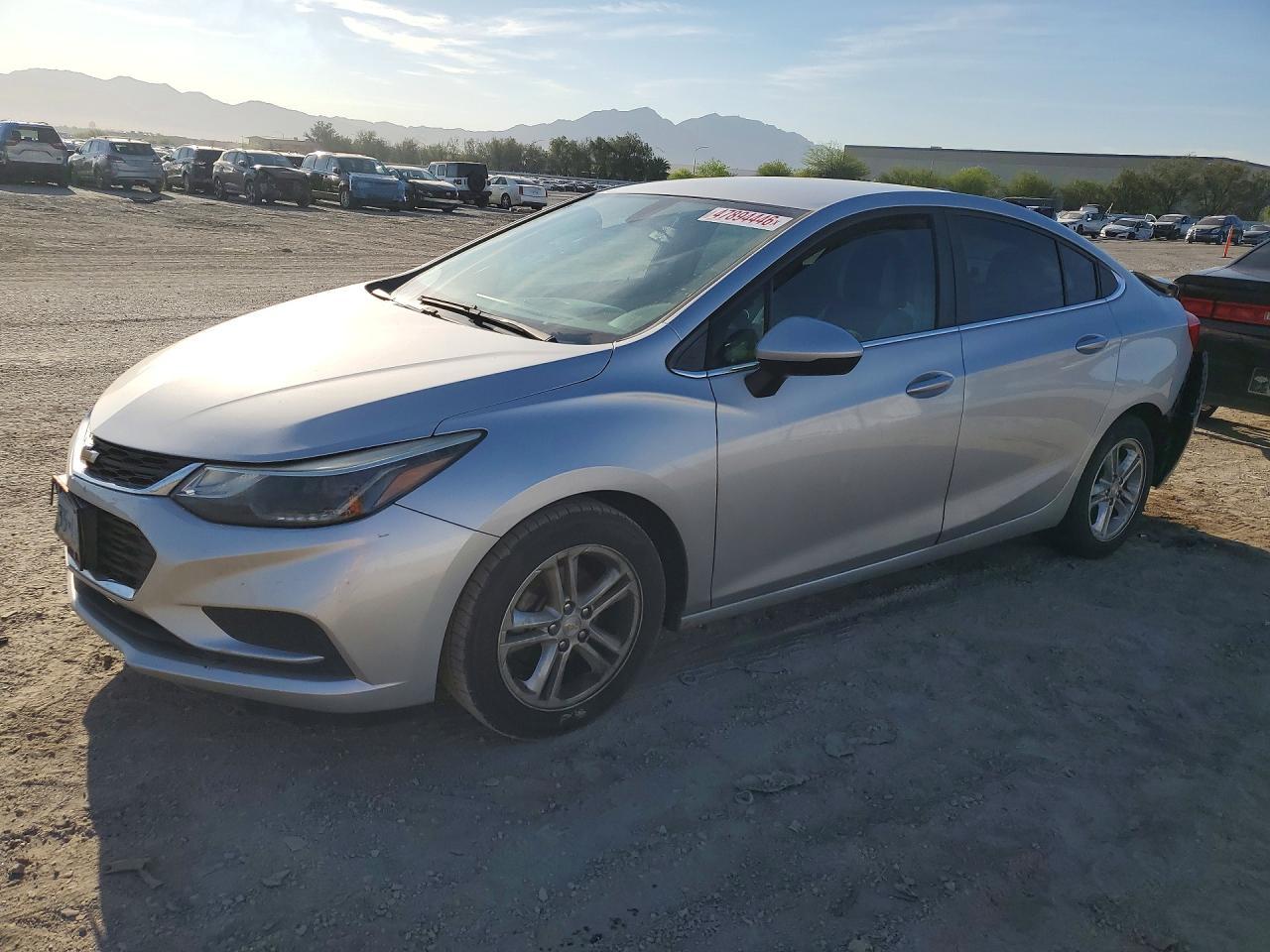 2018 Chevrolet Cruze Lt - zdjęcie główne