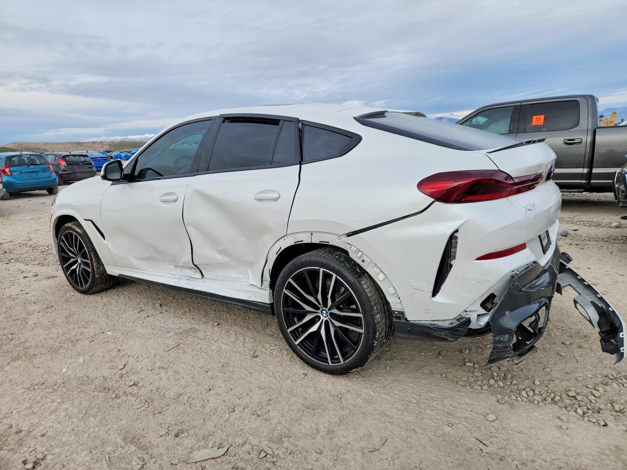 2024 BMW X6 xDrive40I - zdjęcie 2