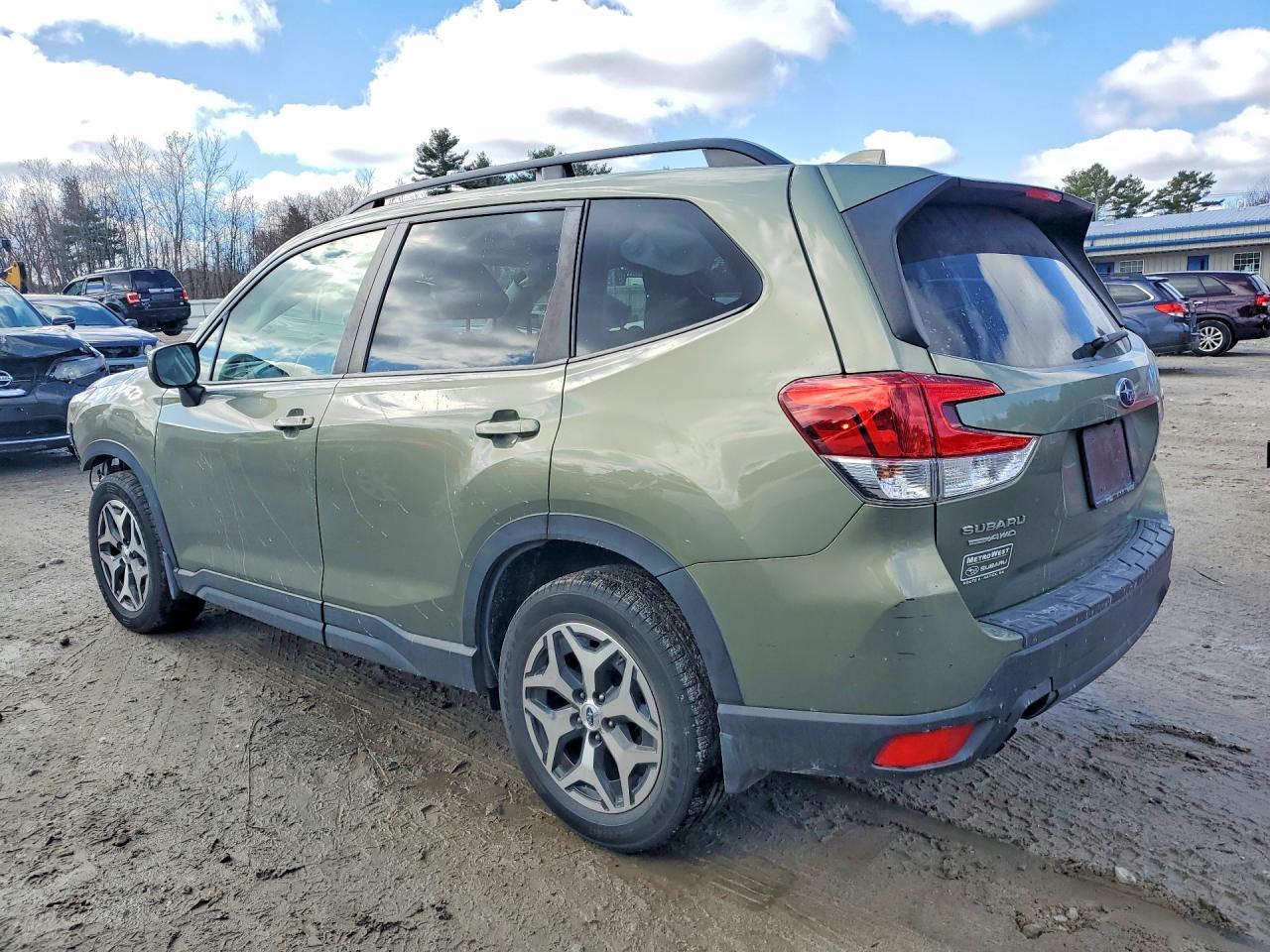 2019 Subaru Forester Premium - zdjęcie 2