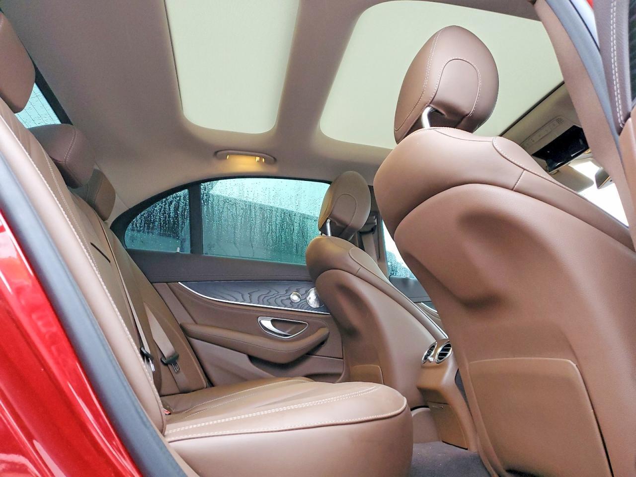 2018 Mercedes-Benz E 400 4Matic - zdjęcie 10