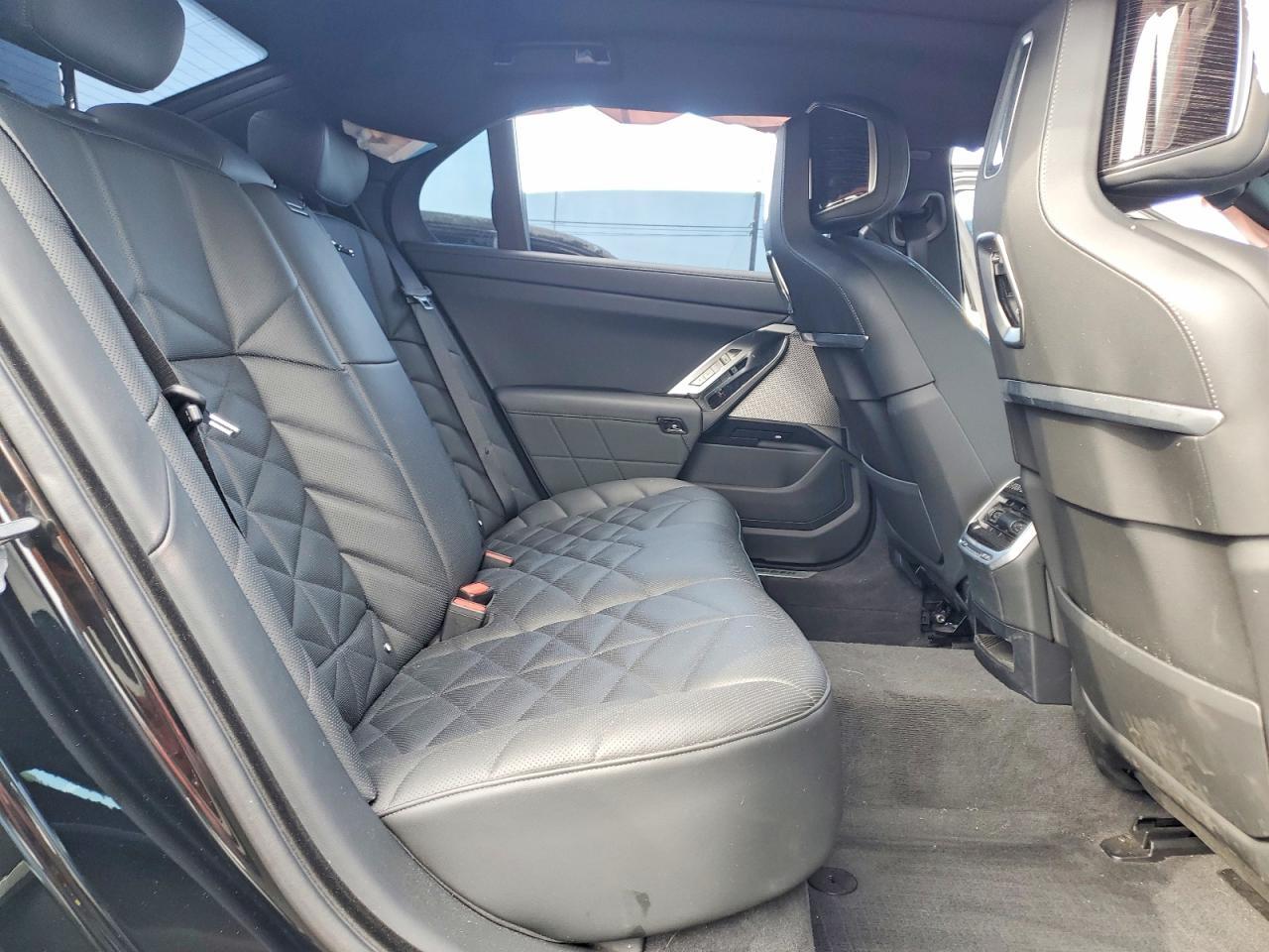 2025 BMW 740 I - zdjęcie 10
