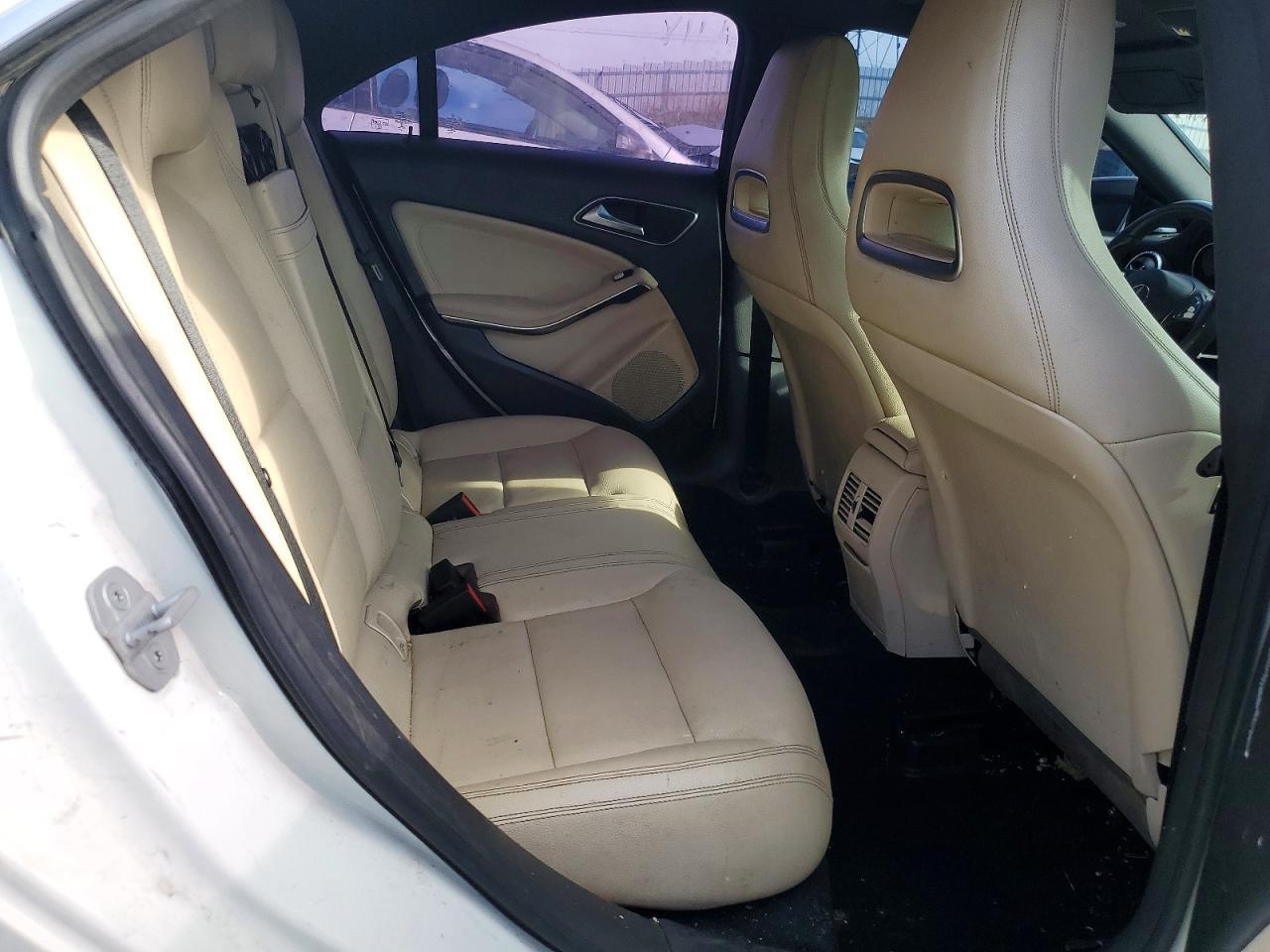 2015 Mercedes-Benz Cla 250 - zdjęcie 10