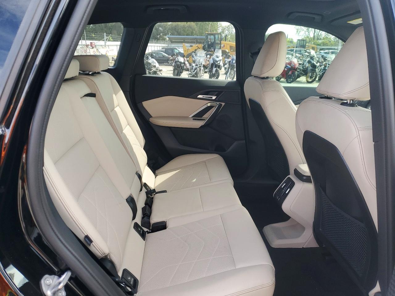 2023 BMW X1 xDrive28I - zdjęcie 10