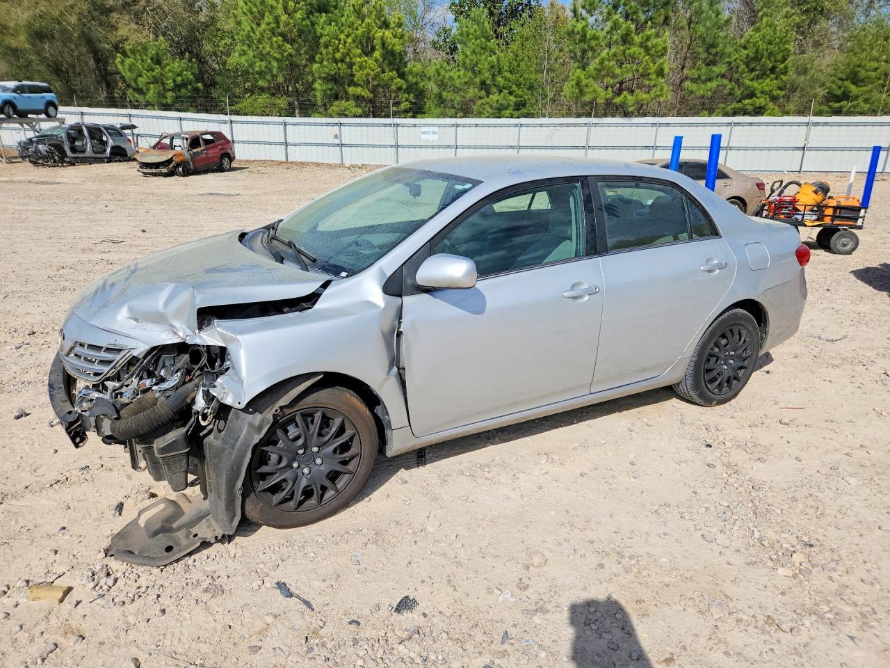 2013 Toyota Corolla Le - zdjęcie główne