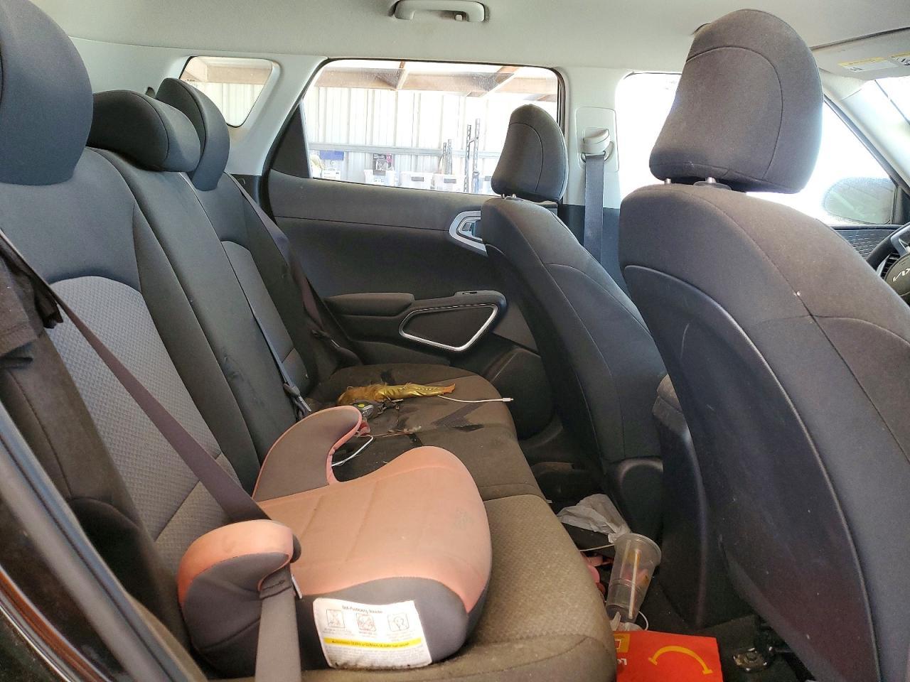 2025 Kia Soul Lx - zdjęcie 10