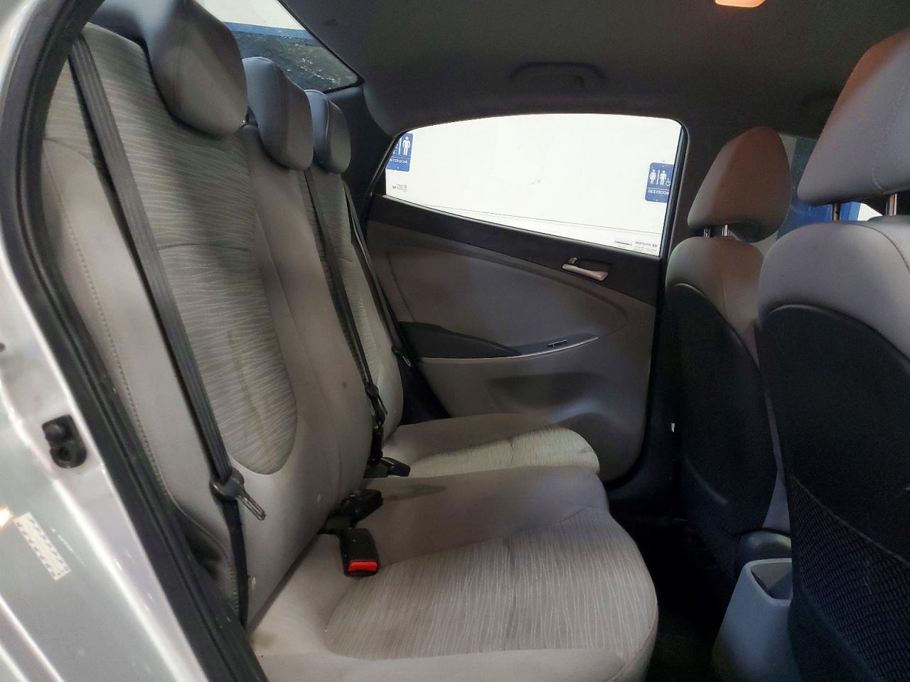 2015 Hyundai Accent Gls - zdjęcie 10