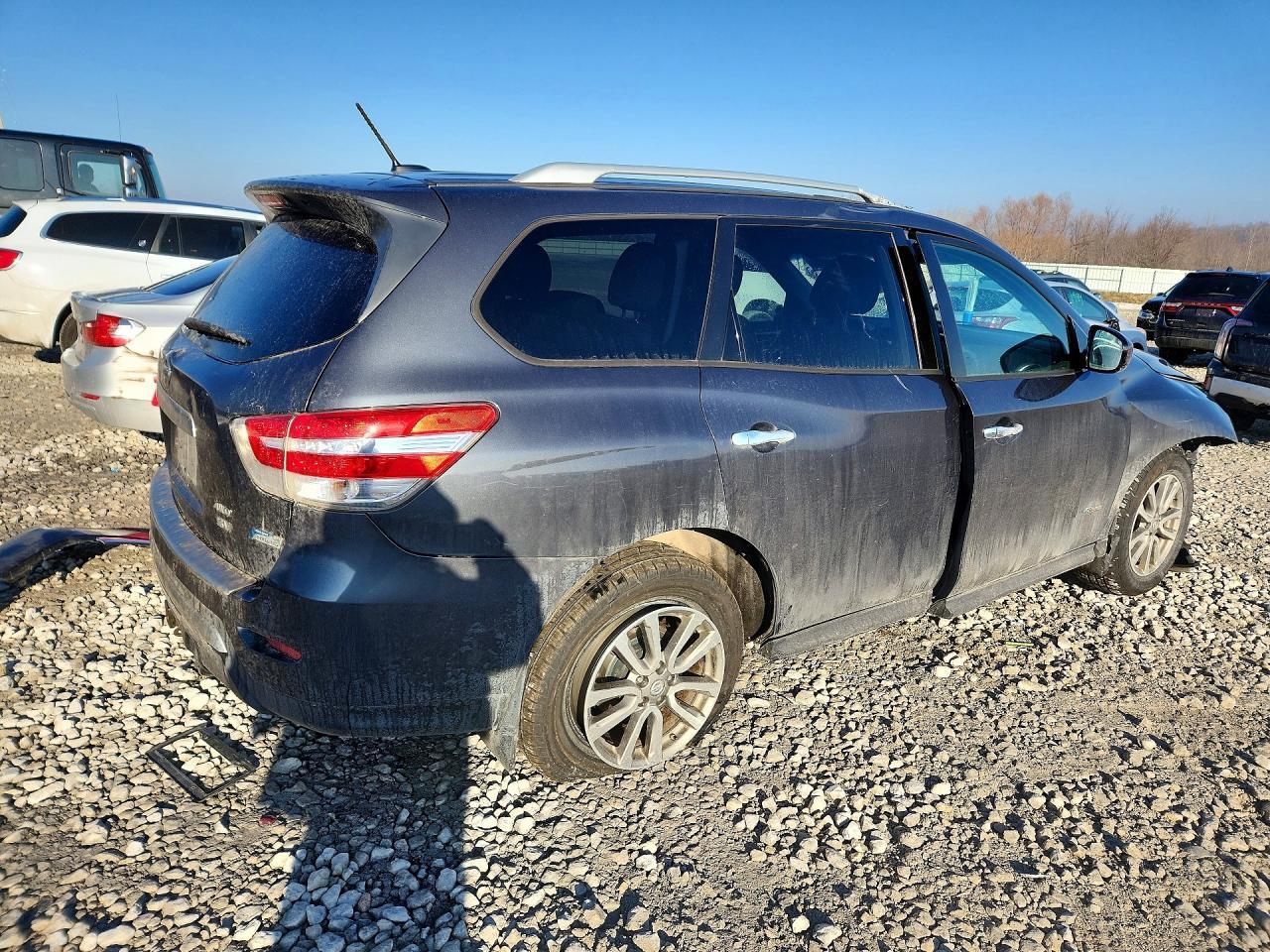 2014 Nissan Pathfinder Hybrid Sv - zdjęcie 3