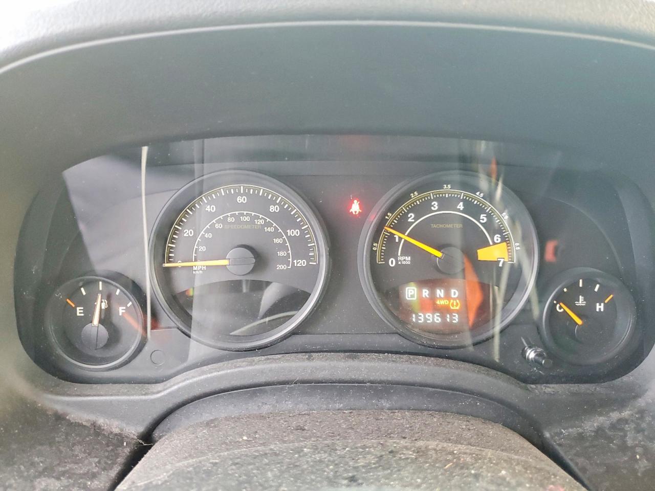 2014 Jeep Patriot Latitude - zdjęcie 9