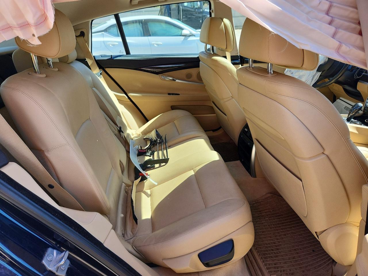2015 BMW 550 Xigt - zdjęcie 10