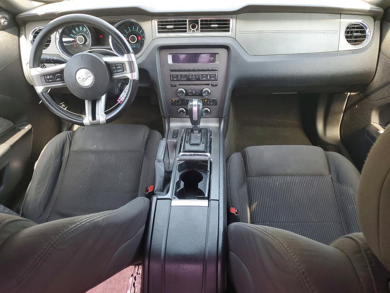 2013 Ford Mustang - zdjęcie 8