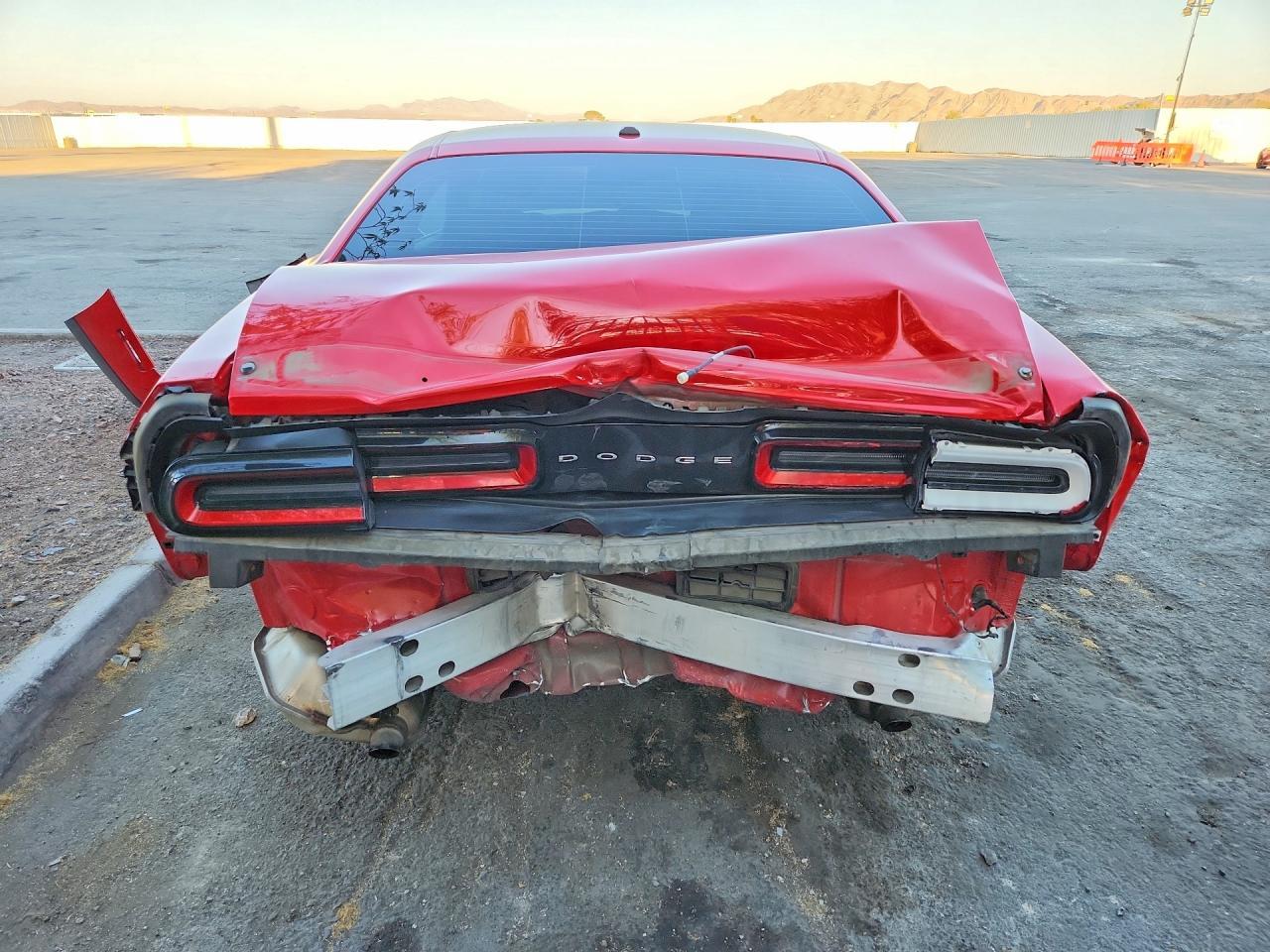 2016 Dodge Challenger Sxt - zdjęcie 6