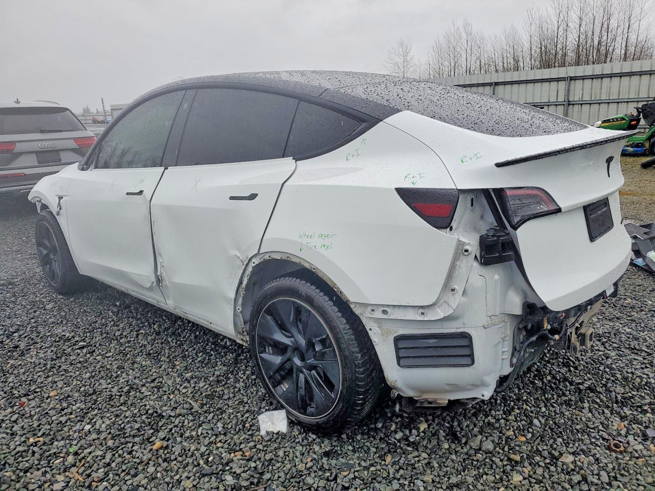 2023 Tesla Model Y - zdjęcie 2