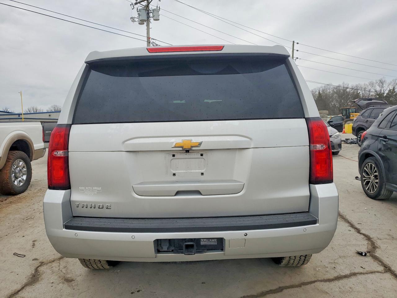 2020 Chevrolet Tahoe C1500 Lt - zdjęcie 6
