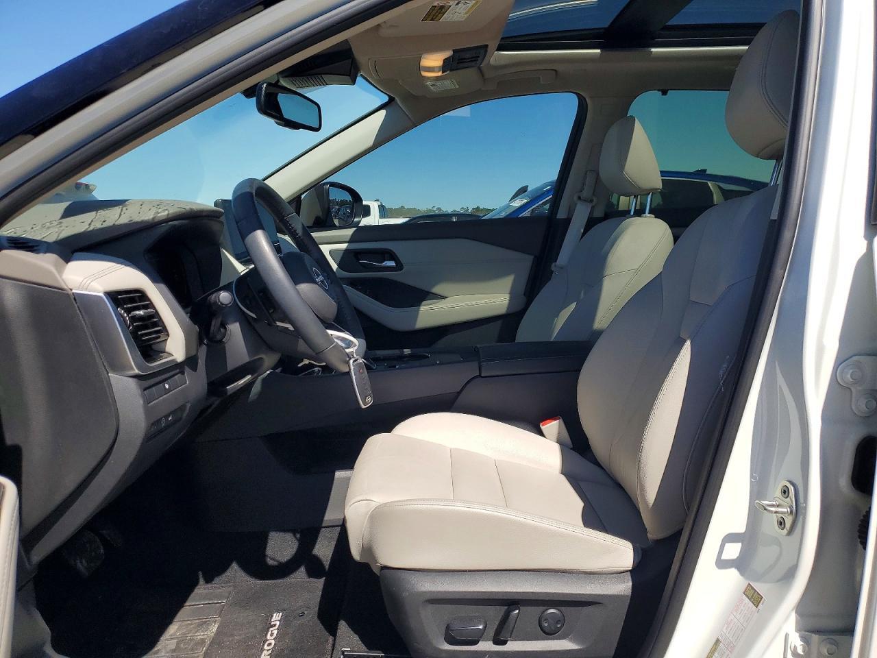 2024 Nissan Rogue Sl - zdjęcie 7