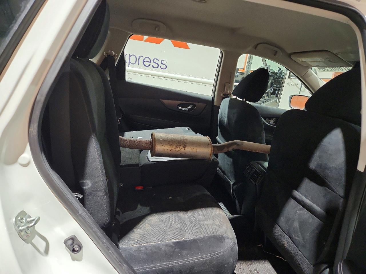 2016 Nissan Rogue S - zdjęcie 11