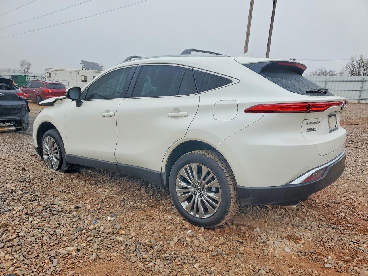 2022 Toyota Venza Limited - zdjęcie 2