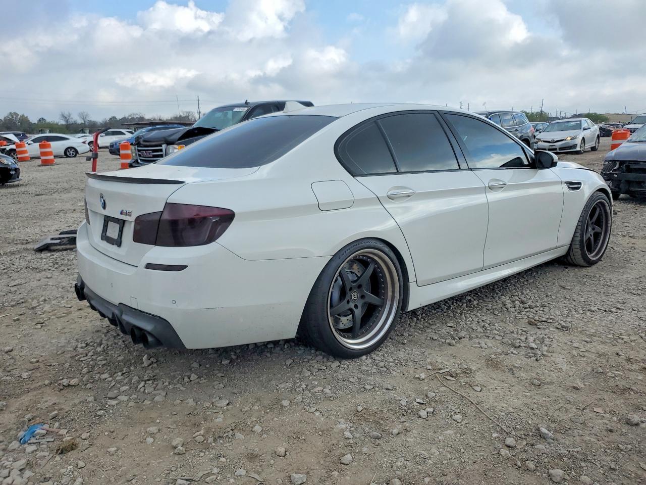 2016 BMW BMW M5 - zdjęcie 3