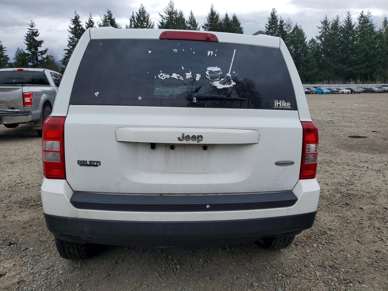 2014 Jeep Patriot Latitude - zdjęcie 6