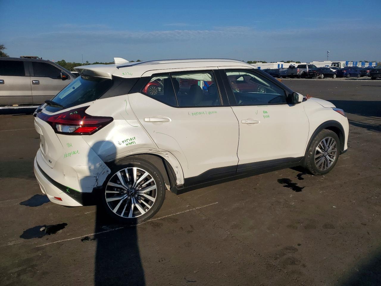 2022 Nissan Kicks Sv - zdjęcie 3