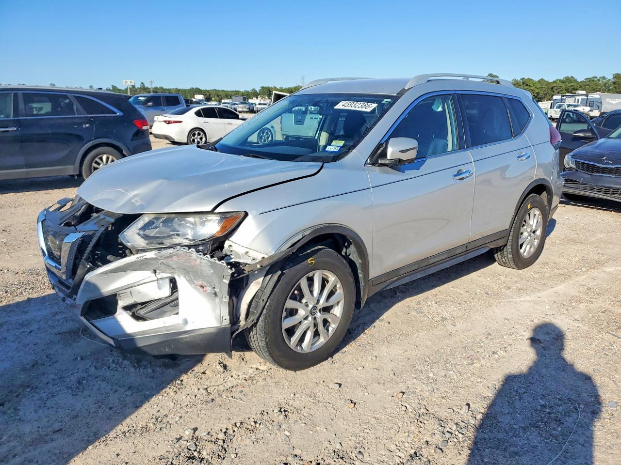 2018 Nissan Rogue Sv - zdjęcie główne