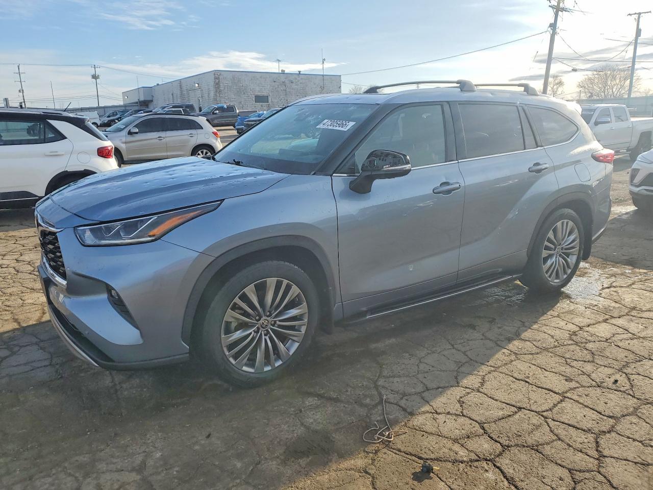 2020 Toyota Highlander Platinum - zdjęcie główne