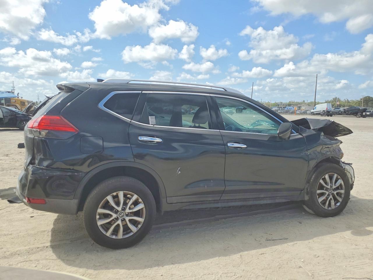 2017 Nissan Rogue Sv - zdjęcie 3