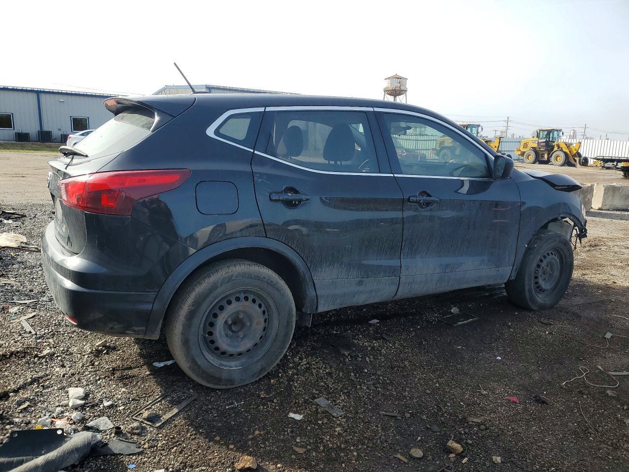 2018 Nissan Rogue Sport S - zdjęcie 3