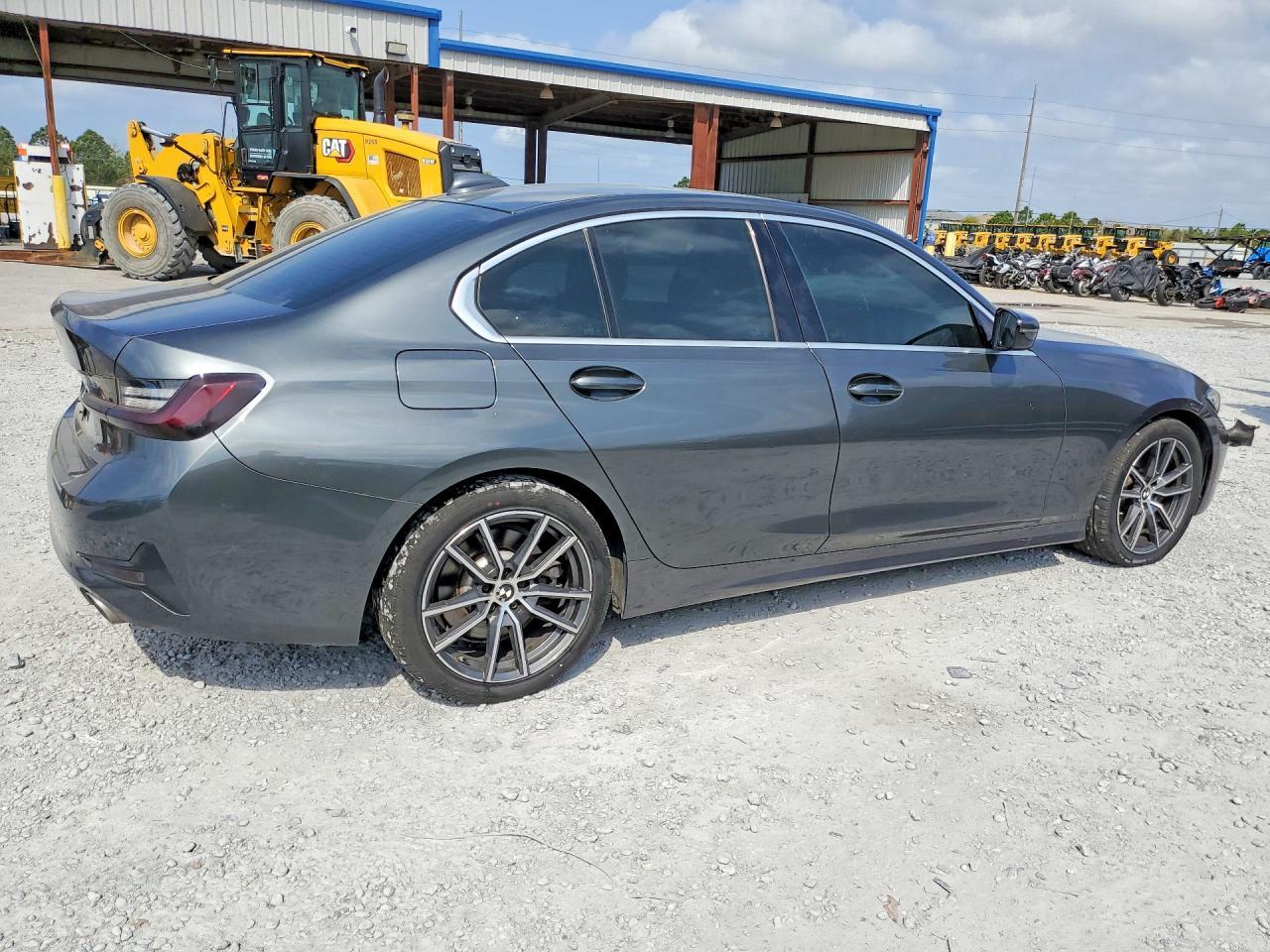 2021 BMW 330I - zdjęcie 3