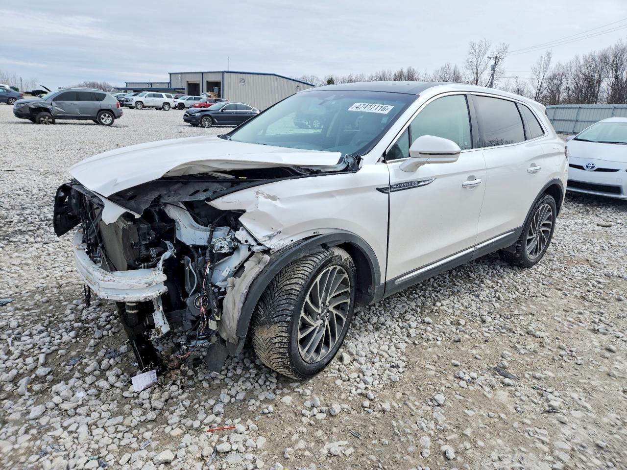 2019 Lincoln Nautilus Reserve - zdjęcie główne