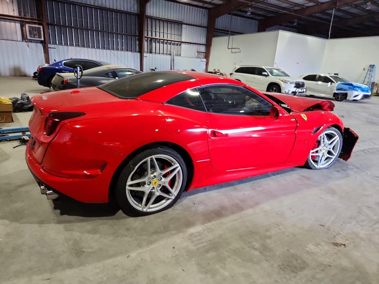 2015 Ferrari California T - zdjęcie 3