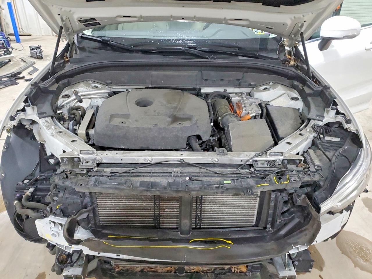 2020 Volvo Xc60 T8 Momentum - zdjęcie 12