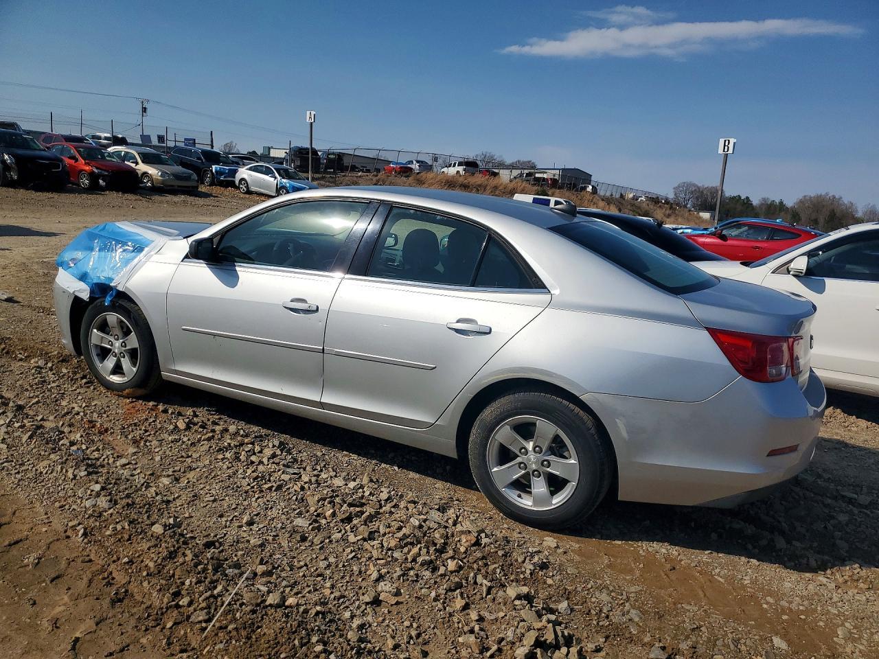 2013 Chevrolet Malibu Ls - zdjęcie 2